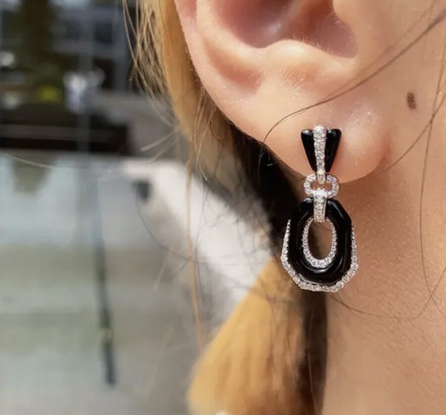 Natural Diamonds and Onyx Dangling Earrings. - Image 2