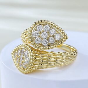 ROMAN INSPIRED LC WHITE SAPPHIRE RING